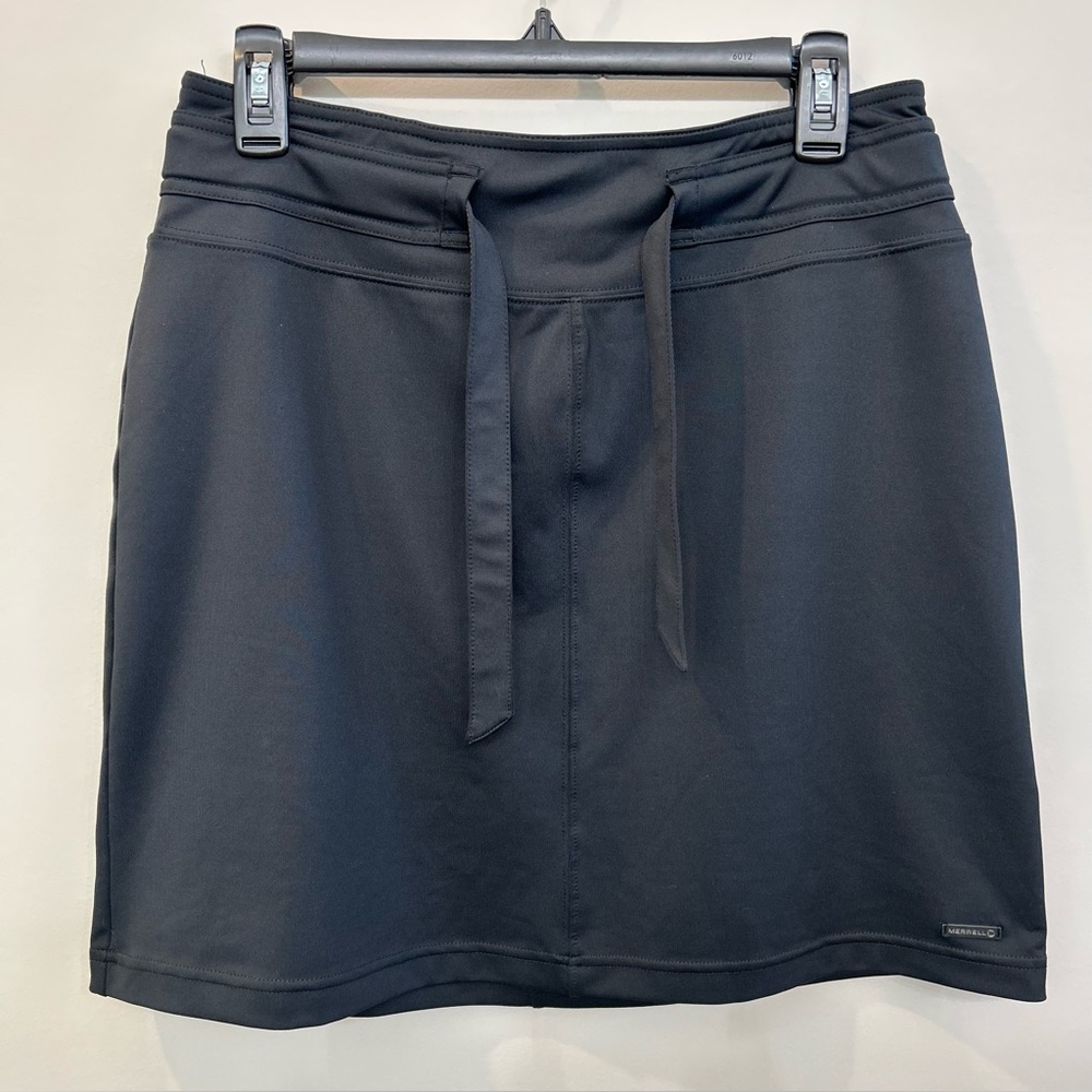 MERRELL OPTI WICK UPF 50+ WOMENS ATHLETIC SKIRT SIZE S Black